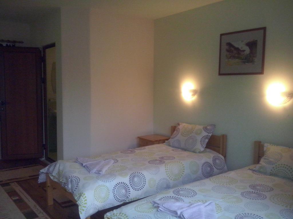 Guest House Friends Emen Chambre photo