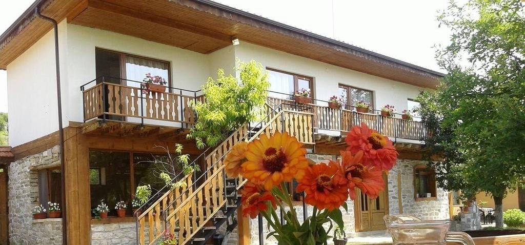 Guest House Friends Emen Extérieur photo